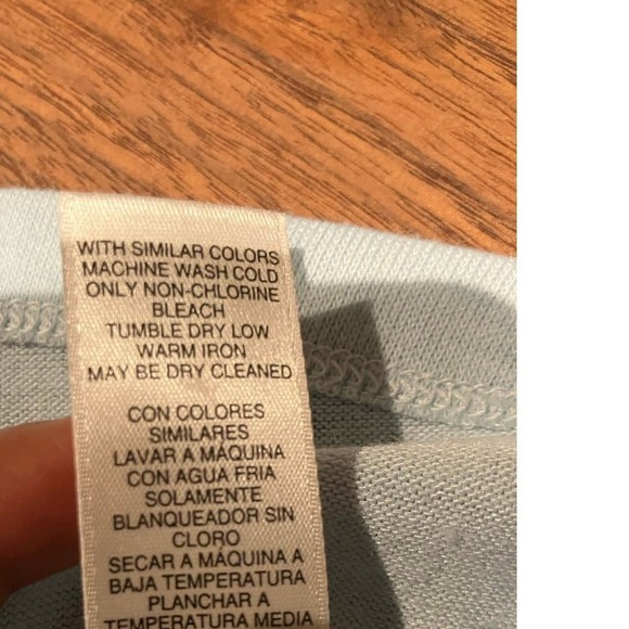 Chicos Size 0 Blue Top Tee Long Sleeve V-Neck Silver Accent Lightweight - Picture 7 of 7